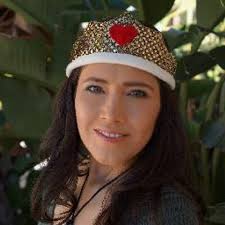 Flor Lozano-Byrne (@SillyCreatures)