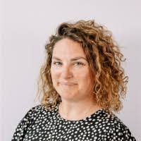 Siobhan Wright's Instagram, Twitter & Facebook