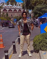 And the morning light, is a message from Allah: telling you that you still  have a chance for a new beginning☀️