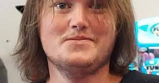 Samantha Vail's Instagram, Twitter & Facebook