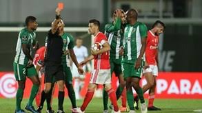 Rio Ave Critica Arbitragem Do Jogo Com O Benfica Um Fado Cansado E Repetitivo Rio Ave Jornal Record