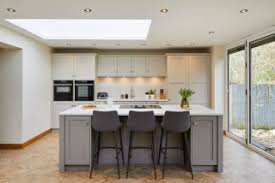 Unique artwork for posting words of wisdom or decorating your wall, fridge or office. 75 Beautiful Kitchen With White Splashback Ideas Designs July 2021 Houzz Uk
