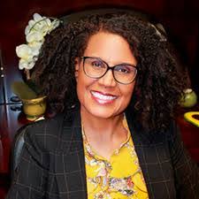 Lori Barker's Instagram, Twitter & Facebook