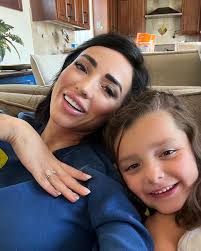 My hearts outside of my body! 🫶🏼Eva, Stella, and Papa! Thank you for the  pleasure of giving me life!😍 #myheart #myworld #girlmom #mom