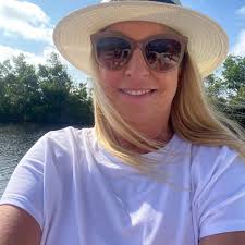 Who can help put up a boat canopy in SWFL?