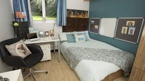 Kamar tidur yang merupakan tempat beristirahat tentu harus bernuansa hangat dan tidak menyakitkan mata. 16 Inspirasi Kamar Single Bed Yang Lucu Dan Nyaman Cocok Buatmu Anak Kostan Atau Yang Tidurnya Masih Sendirian