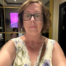 We are stopping in the Westin New York grand central what's the easiest and  quickest way to get there for JFKwe are a family of 4