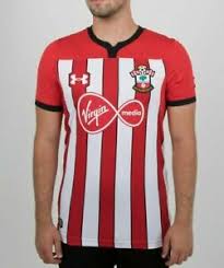 Buy southampton fc shirt and get the best deals at the lowest prices on ebay! New Under Armour Official Southampton Fc 18 19 Home Jersey Red White S Ebay