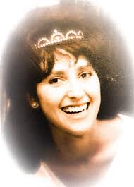 Could you please enhance and make colour of my mother when she was 17  please 🙏