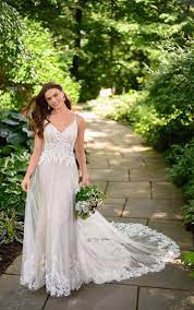 Boho Wedding Dress With Layered Skirt Essense Of Australia Essense Of Australia Wedding Dresses Wedding Dresses Perth A Line Wedding Dress