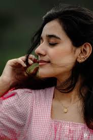 Hi everyone! Does anyone know if Sony DT 50mm AF/1.8 SAM fits Sony Alpha7?  Thank you!