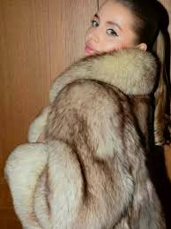 I've always tried so hard to keep a "No Fur" policy in my wardrobe 🤦🏼‍♀️