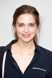 Laura Corwin's Instagram, Twitter & Facebook