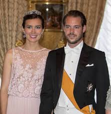 Claire Und Felix Von Luxemburg Susses Foto Ihrer Tochter Amalia Luxemburg Susse Fotos Tochter
