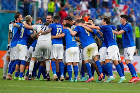 L'amico che doveva portare le pizze e si presenta con le birre. Kaixpft9lzfd M