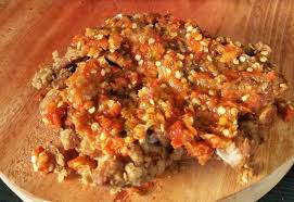 Yuk, buktikan sendiri kelezatannya untuk santap di tak lengkap menyajikan resep sambal ayam geprek tanpa kehadiran ayam geprek, kan? Ayam Geprek Yang Maknyus Di Taburi Dengan Sambal Geprek Yang Pedas Nya Bikin Gak Ilang Ilang Ayam Taburan Flamboyan