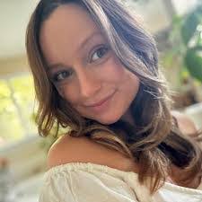 Kerri Frederick's Instagram, Twitter & Facebook