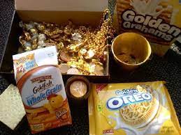 {golden birthday basket} it was my friends golden birthday so i created this fun basket for her! So Cute For Golden Theme Golden Birthday Gifts Golden Birthday Parties Golden Birthday Themes