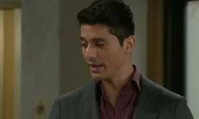 Watching The Steve Harvey show and look who I spotted….. hunny she was that  girl in the 90s 00s…. Update Still is!!