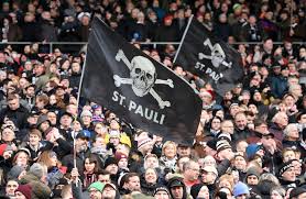 Pauli lassen regenbogenfahnen am stadion wehen! Pauli Vs Hsv Fc St Pauli Bereitet Hamburger Sv Grossen Kummer News De