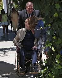 As for his personal life. Pornographer Larry Flynt Hustles Over To Beverly Hills The Ivy For Mother S Day Dinner Daily Mail Online