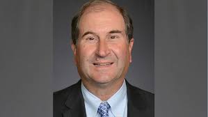 Scott Shafer receives the 2022 SIA George R. Lippert Award