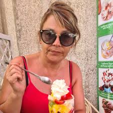 Bit if a long shot **Don't suppose anyone is travelling from Oxford to  Pontefract in the next week with a van are they ?😬🤔🙏 Will pay petrol