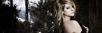 And even out of a scene the woman always try to keep very adequately, gracefully, are able to express many feelings by the correct gesture or a mimicry, by a look of eyes, by a turn of the head. 10 Hottest Female Singers Who Are No Less Than Models Flutin