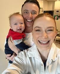 Ash Nelson's Instagram, Twitter & Facebook