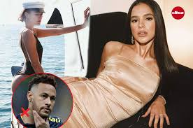 Bruna marquezine estava solteira desde outubro de 2018, data do término com neymar, e já havia inclusive declarado que não estava à procura de alguém especial nesse momento. Bruna Marquezine Se Habria Olvidado De Neymar Con El Ex De Una Kardashian Diez Diario Deportivo