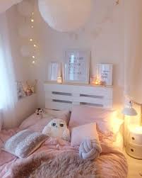 Your small bedroom may be a blessing for a better night's sleep. Cute Small Simple Bedroom Design Trendecors
