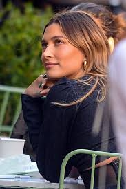 Wenn man hailey bieber heißt und ein stilgefühl besitzt, das immer richtig liegt,. 240 Hailey Bieber Ideas Hailey Bieber Hailey Baldwin Style Hailey
