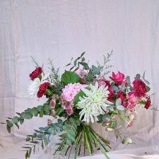 Our flower delivery service can send the freshest flowers in torrance, designed by your friendly torrance florists. Peonies Online Premium Flowers Delivery Dubai