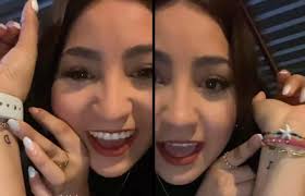 Reciénteme se hizo viral en redes un video de una chica que sufre de  d1sl3*x1a por lo que decidió tatuarse sus manos las iniciales de Derecha e  Izquierda, lamentablemente se las tatuó