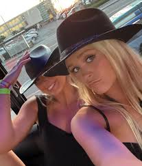 Kara Dougherty (@kearadoughertye) • Instagram photos and videos