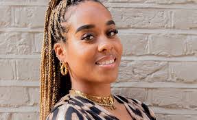 Tia Lewis's Instagram, Twitter & Facebook