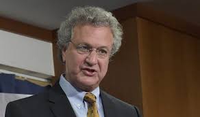 Watchdog group's leader steps down after founder's firing