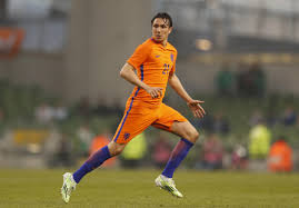De voetballer is anno 2021 bekend van az & watford. View 17 Steven Berghuis Netherlands