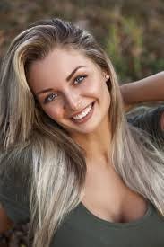 Sheila Rowell's Instagram, Twitter & Facebook