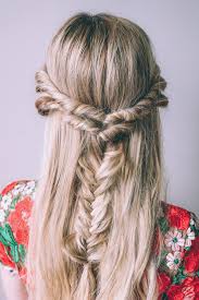 Try these easy hairstyles for long hair. 3 Styles 3 Days Barefoot Blonde By Amber Fillerup Clark Hair Styles Cowgirl Hair Styles Cowgirl Hair