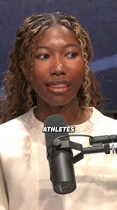 Aleia Hobbs 7.13 followed by Kortnei Johnson in 7.14 for a new NCAA lead in  the 60m 🎥 LSU Track & Field