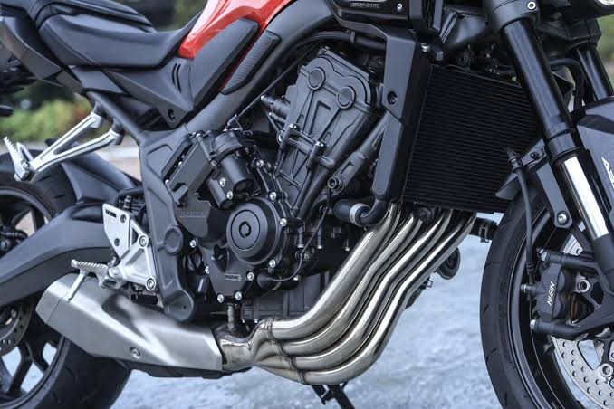 Honda CB650R E-Clutch 2027: quanto custa, o que oferece e qual motor usa -  Carros e Garagem