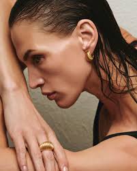 olivia.canavan @nextcanada x @arkanzakharov  #editorial#fashion#beauty#makeup#makeupartist#naturalskin#blue#yellow#green#yelloweyeshadow#whiteeyeshadow#blueeyeshadow#yellowcolor#blueandyellow#freckles#glowyskin#brows#featherbrows##v93oo  ...