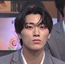 Who would have guessed that a thing which was a beauty blunder at a time would at one point become an internet trend. ððððð On Twitter Can We All Agree That 200626 Choi San And His Eyebrow Slit Is A Cultural Reset