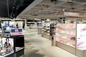 Are you a beauty therapist looking to take the next step in your career? Harrods Beauty Pivotal Retail Marketingpivotal Retail Marketing