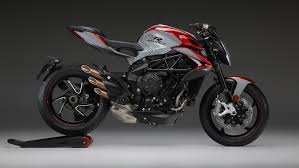 With street fighter looks discover all the special deals, online or at an official mv agusta dealer near you. New Mv Agusta Brutale And Dragster Models Almost Cut Out The Clutch Robb Report
