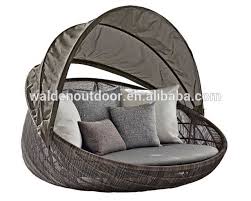 Source Oem Odm Outdoor Furniture Luxury Round Daybed Patio Rattan Wicker Manufacturer Sun Bed Lounger On M Alibaba C In 2020 Outdoor Daybed B B Italia Outdoor Loveseat