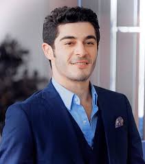 Pin By Kurt Cobaine On Burakuuu In 2020 Turkish Actors Turkish Beauty Turkish Men