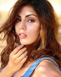 Rhea chakraborty is currently in news limelight because she was the girlfriend of late sushant singh rajput. Rhea Chakraborty Wiki Age Height Boyfriend Family Biography More Wikibio