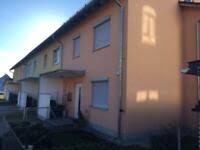 Das haus hat eine wohnfläche von 170 m² und wird zu einem preis von 687.000,00 € angeboten. Renoviertes Zweifamilienhaus In Regenstauf Sucht Neuen Besitzer In Bayern Regenstauf Mehrfamilienhaus Kaufen Ebay Kleinanzeigen